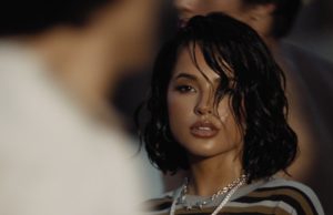 BECKY G abre el camino para su próximo álbum con “COMO DIABLOS”