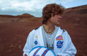 Noan presenta su primer álbum: “Persona Espacial”