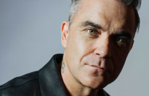 Robbie Williams y Adam Tucker presentan la nueva versión de “Angels” para la banda sonora de “Better Man”