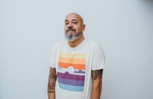 Bahiano Presenta Sus Dos Nuevas Versiones De “Tarde Gris” Y “Párate Y Mira”